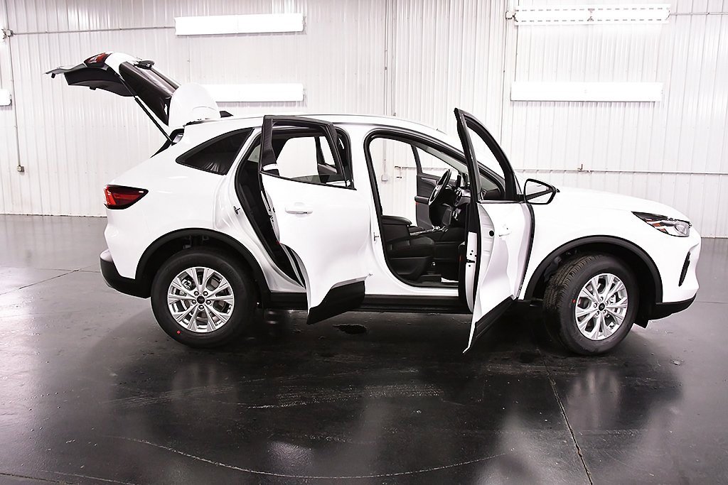 New 2025 Ford Escape Active w/ Cold Weather Package image 31