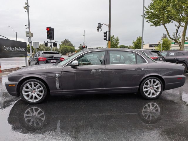 Used 2008 Jaguar XJ8 image 9