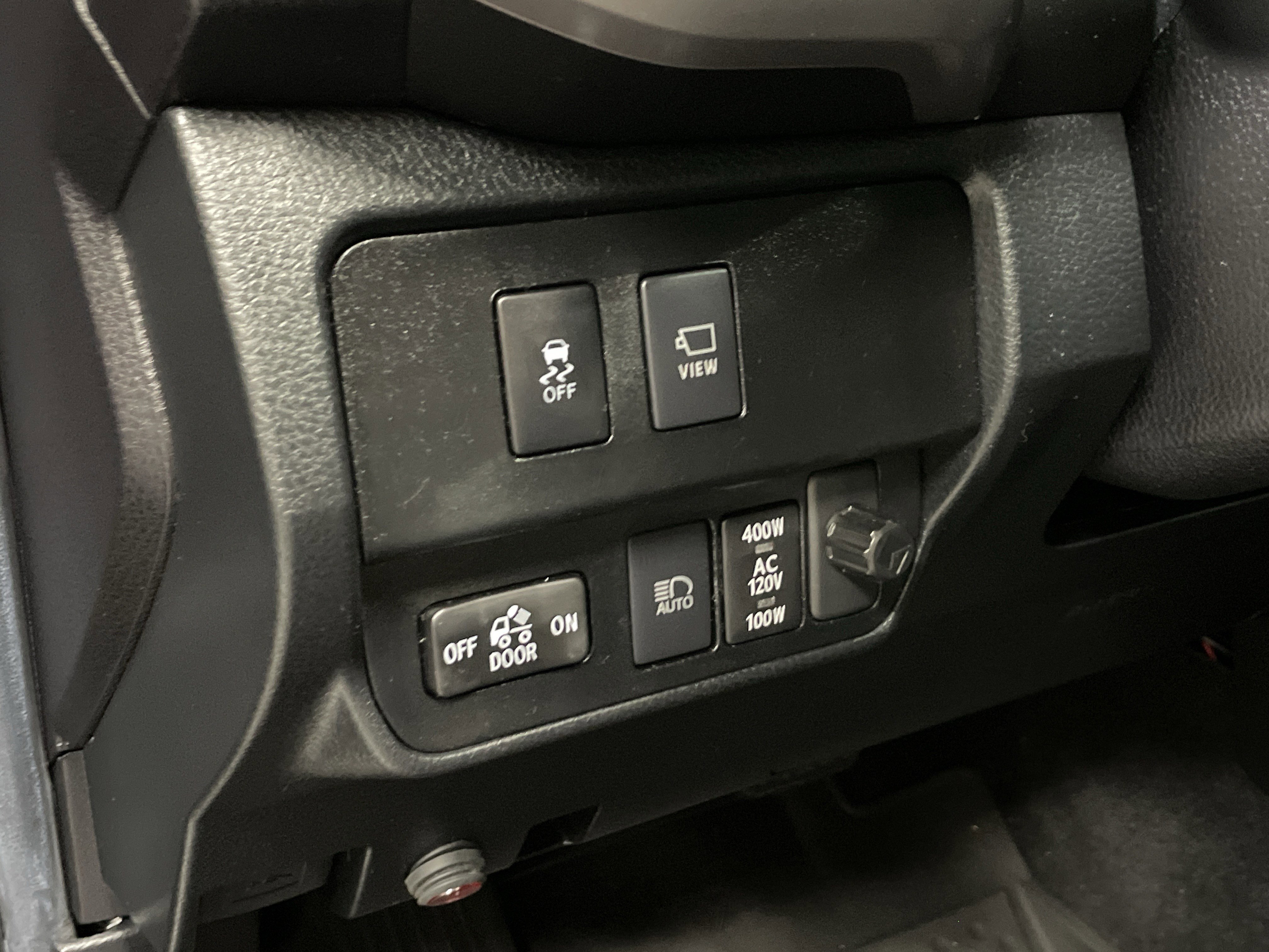 Used 2022 Toyota Tacoma Limited w/ Nightshade Package AWD/4WD image 9