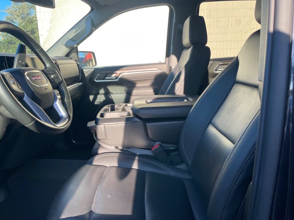 Used 2026 GMC Sierra 1500 SLT AWD/4WD image 11