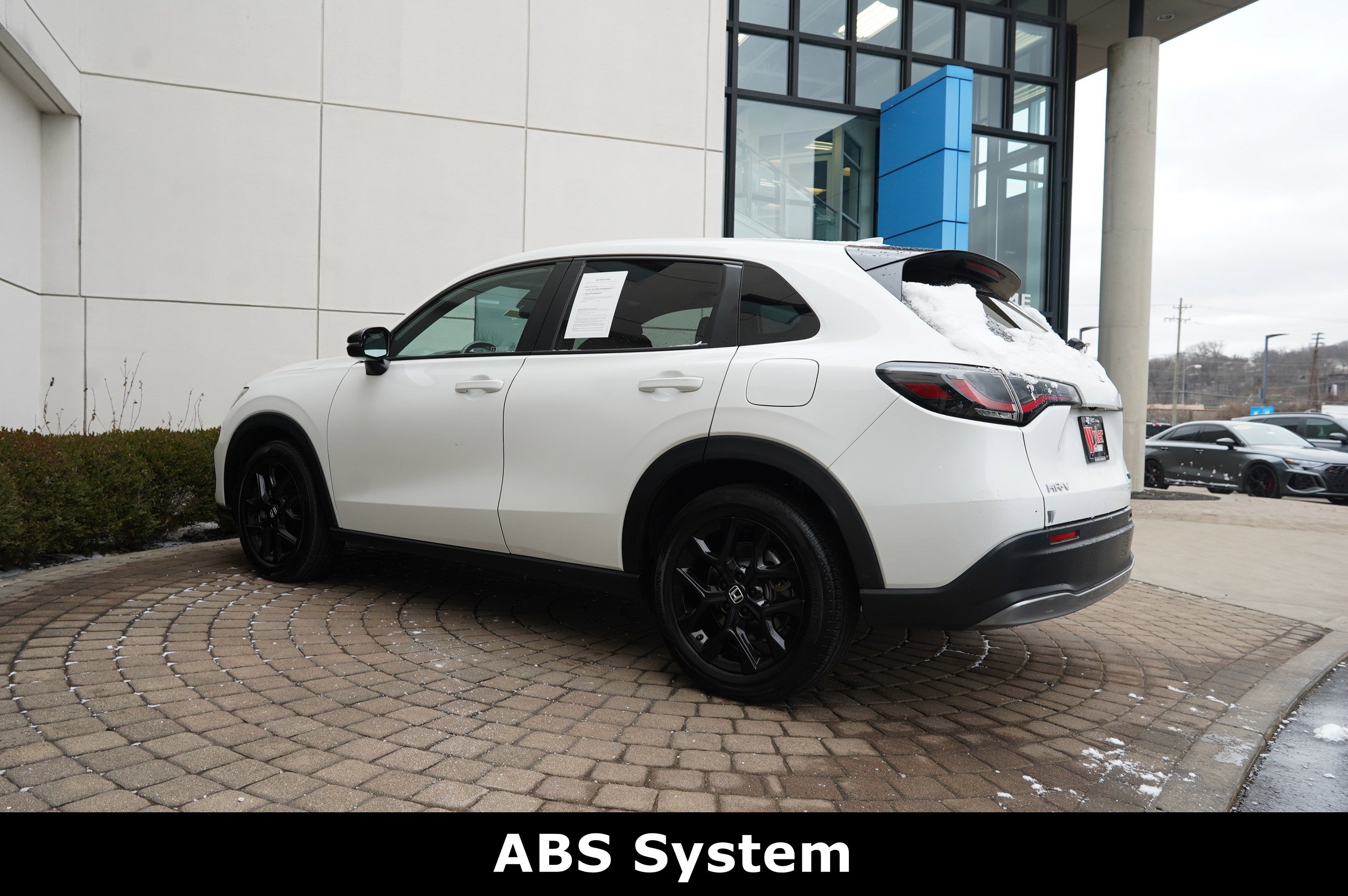 Used 2023 Honda HR-V Sport image 18