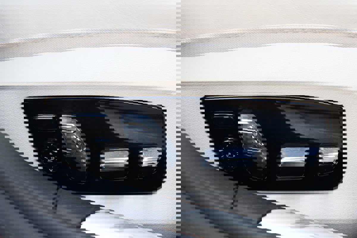 Used 2019 BMW 750i xDrive w/ Luxury Rear Seating Package image 45