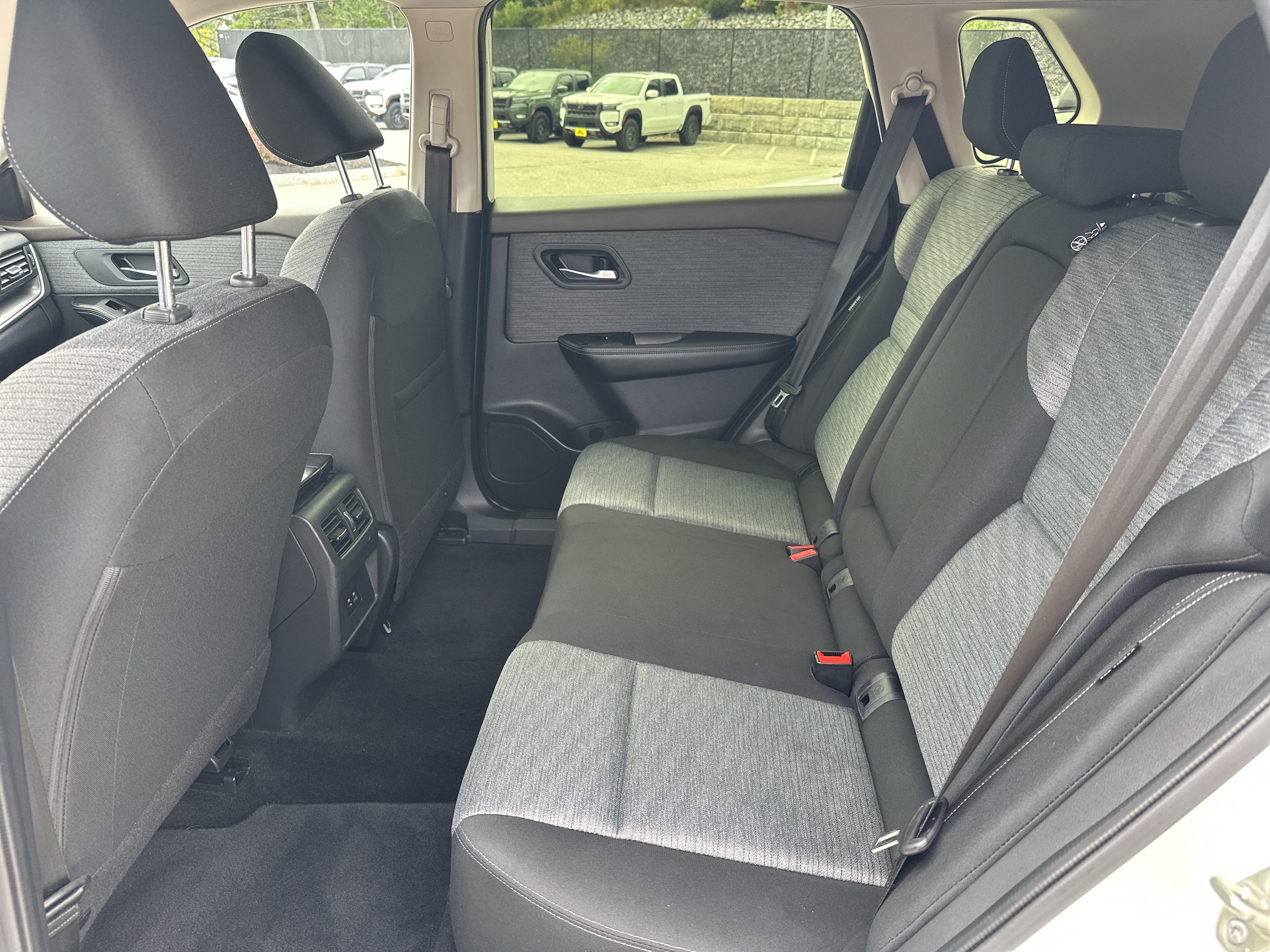 Certified 2023 Nissan Rogue SV AWD/4WD image 16