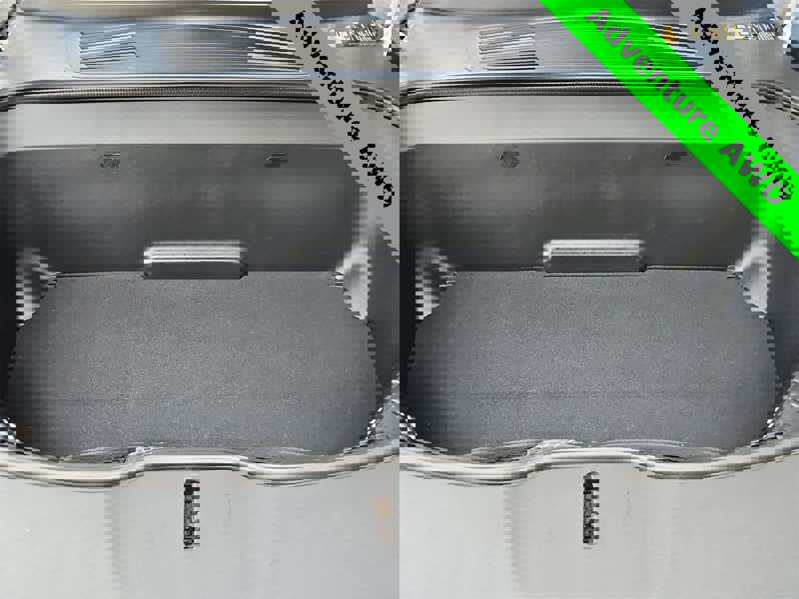 Used 2022 Rivian R1T Adventure image 13