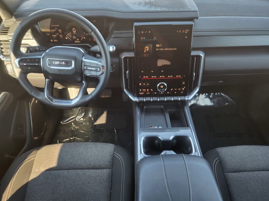 Used 2025 GMC Acadia Elevation image 25