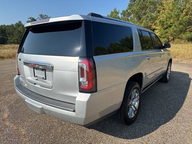 Used 2020 GMC Yukon XL Denali w/ Denali Ultimate Package image 3