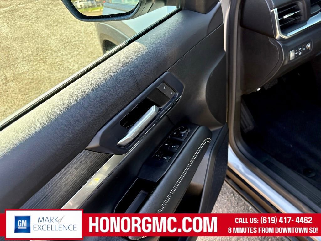 Used 2025 GMC Terrain Elevation image 14