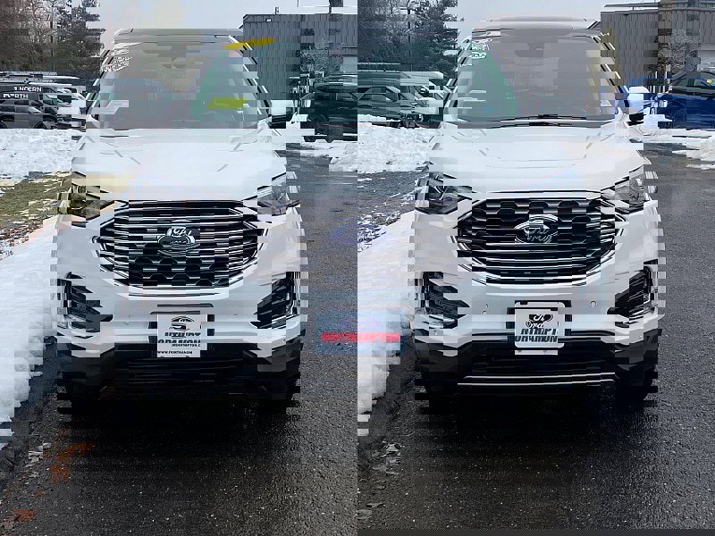 Certified 2022 Ford Edge Titanium w/ Cargo Accessory Package image 2