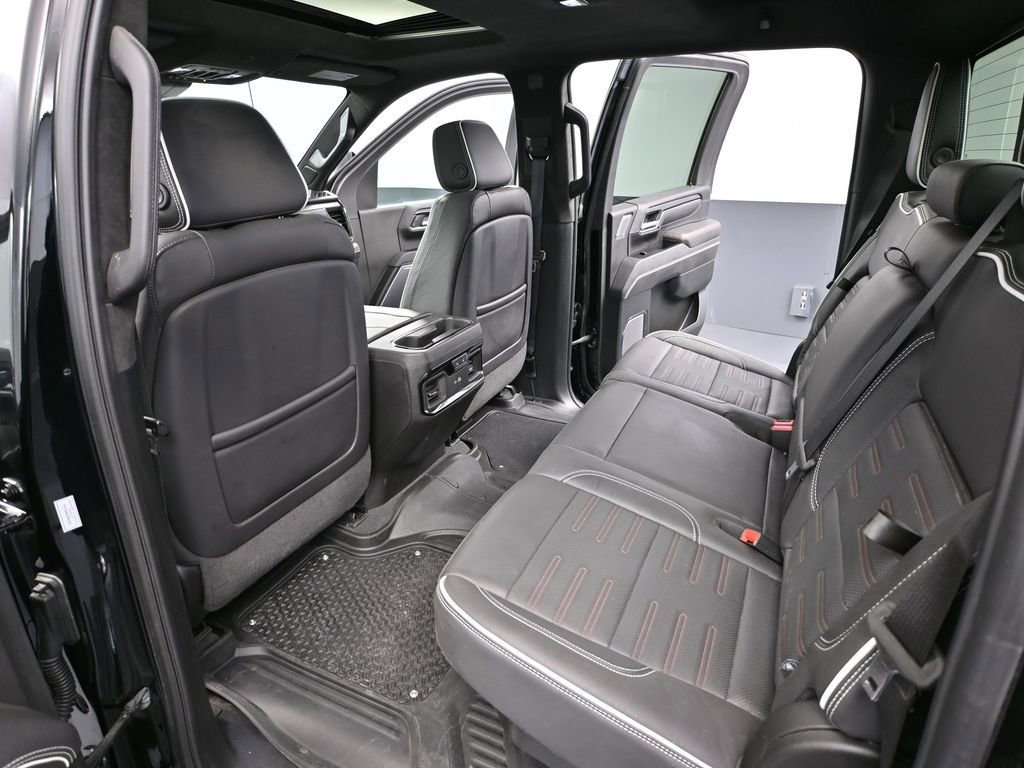 Used 2024 GMC Sierra 2500 AT4X image 40