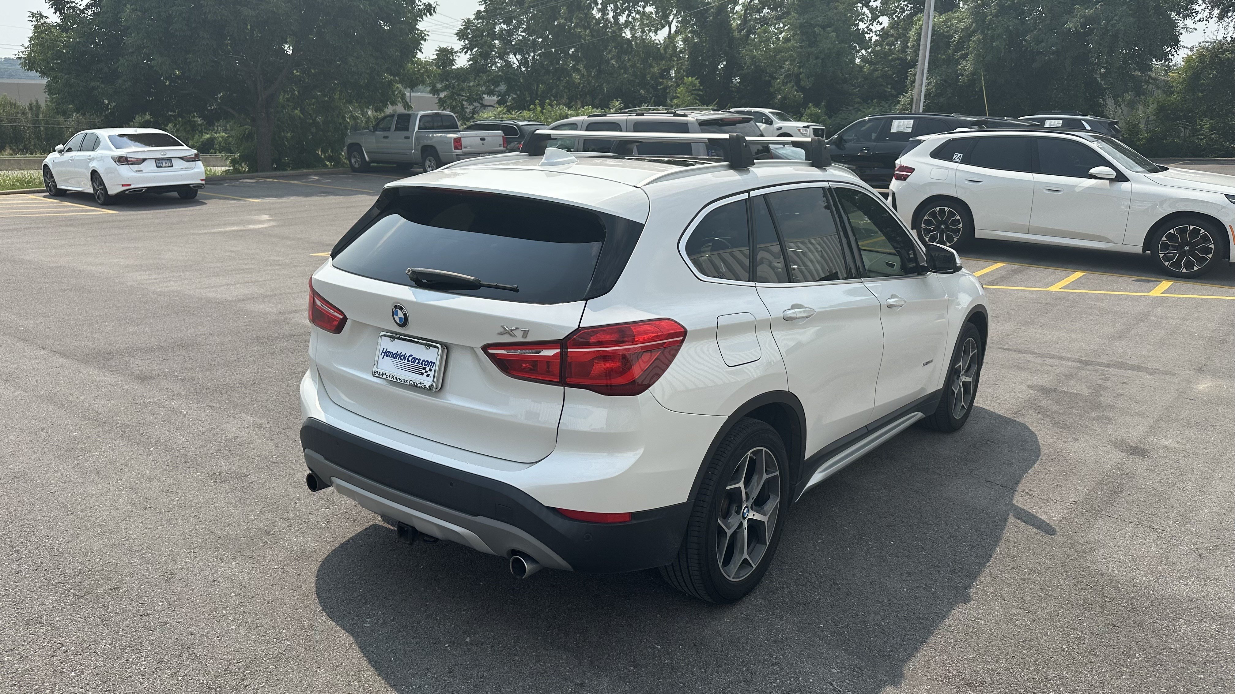 Used 2017 BMW X1 xDrive28i AWD/4WD image 10