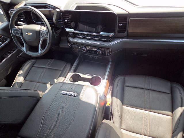 Used 2025 Chevrolet Silverado 2500 High Country w/ High Country Premium Package AWD/4WD image 26