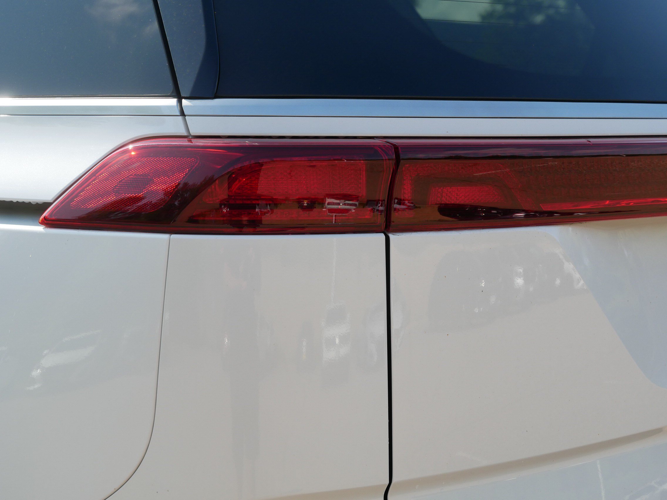 Certified 2024 Kia Carnival EX FWD image 17