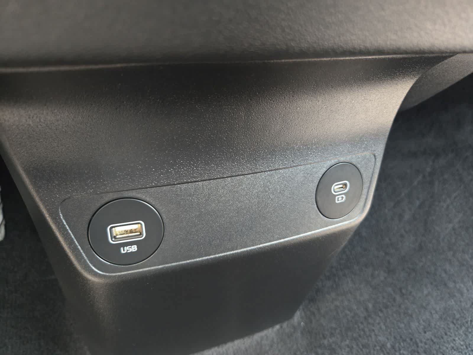 Certified 2024 Kia EV6 Light RWD image 35