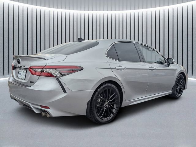 Used 2022 Toyota Camry XSE image 3