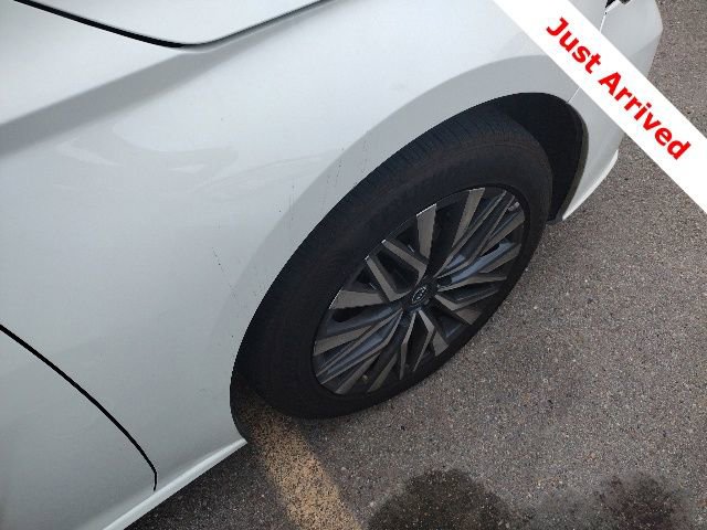 Used 2025 Nissan Altima 2.5 SV FWD image 15