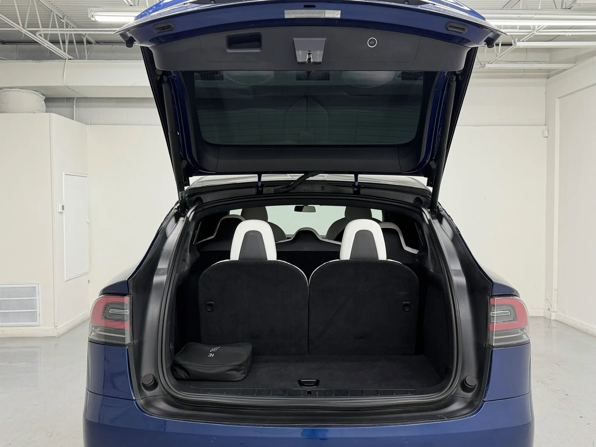Used 2020 Tesla Model X Long Range AWD/4WD image 42