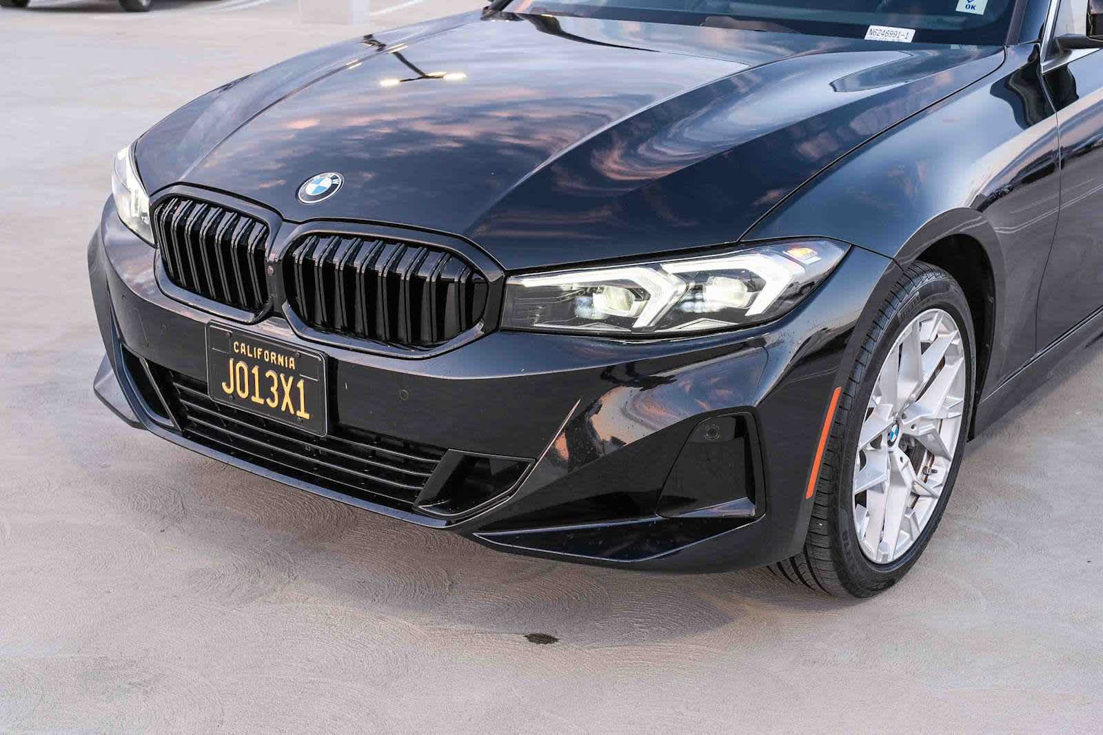 Used 2025 BMW 330i Sedan w/ Convenience Package RWD image 11