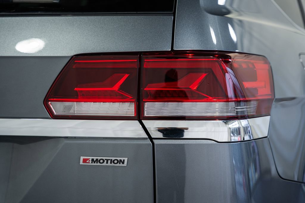 Used 2022 Volkswagen Atlas SE w/ Black Wheel Package image 7