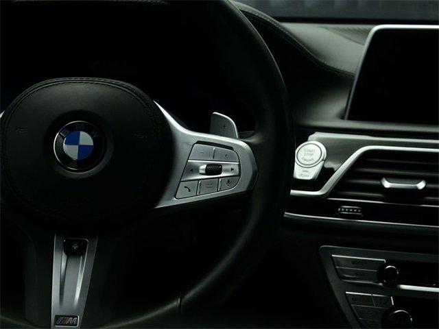 Used 2022 BMW 740i xDrive 740i xDrive w/ M Sport Package image 12