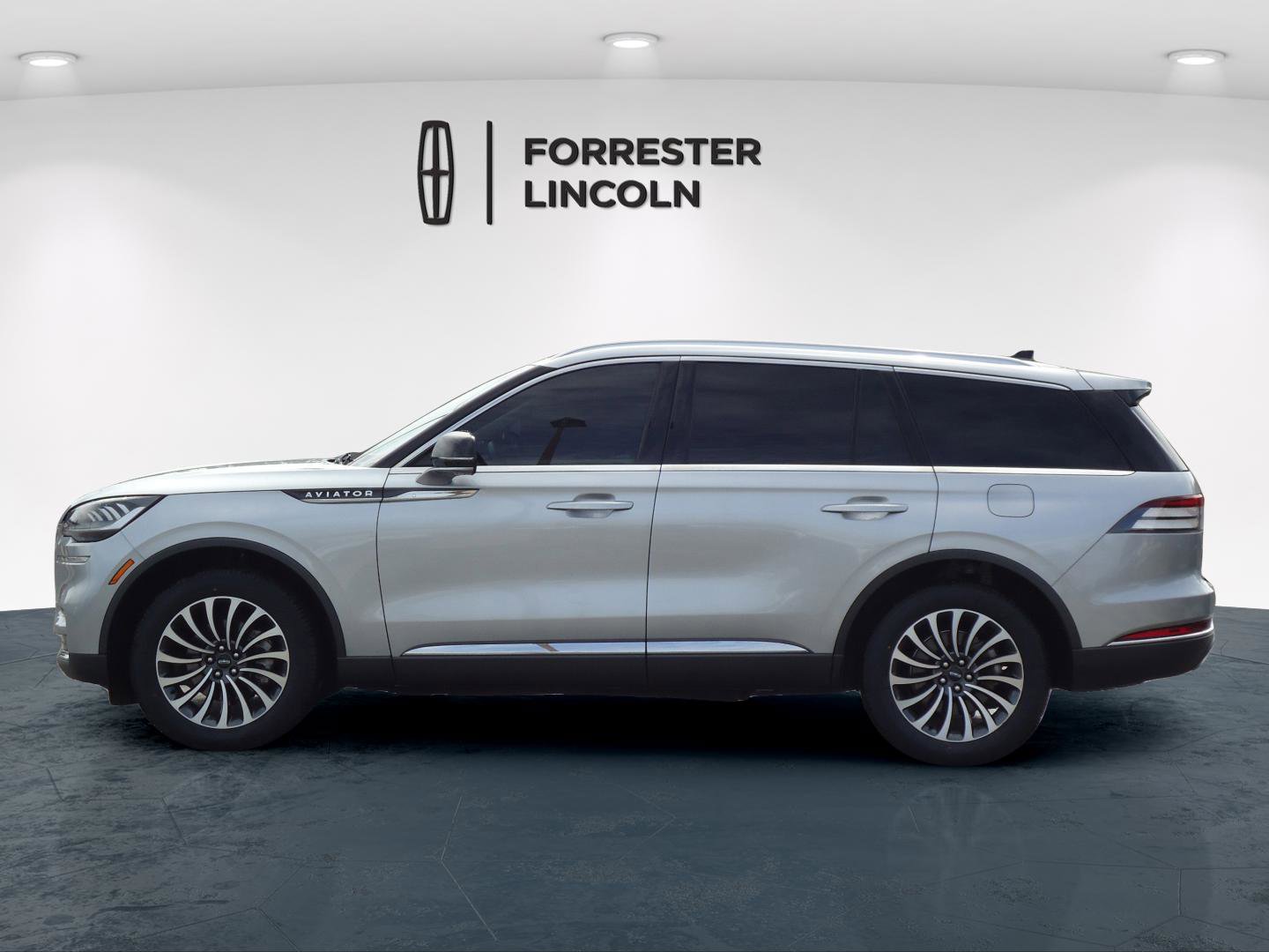Used 2022 Lincoln Aviator AWD w/ Premium Package image 6