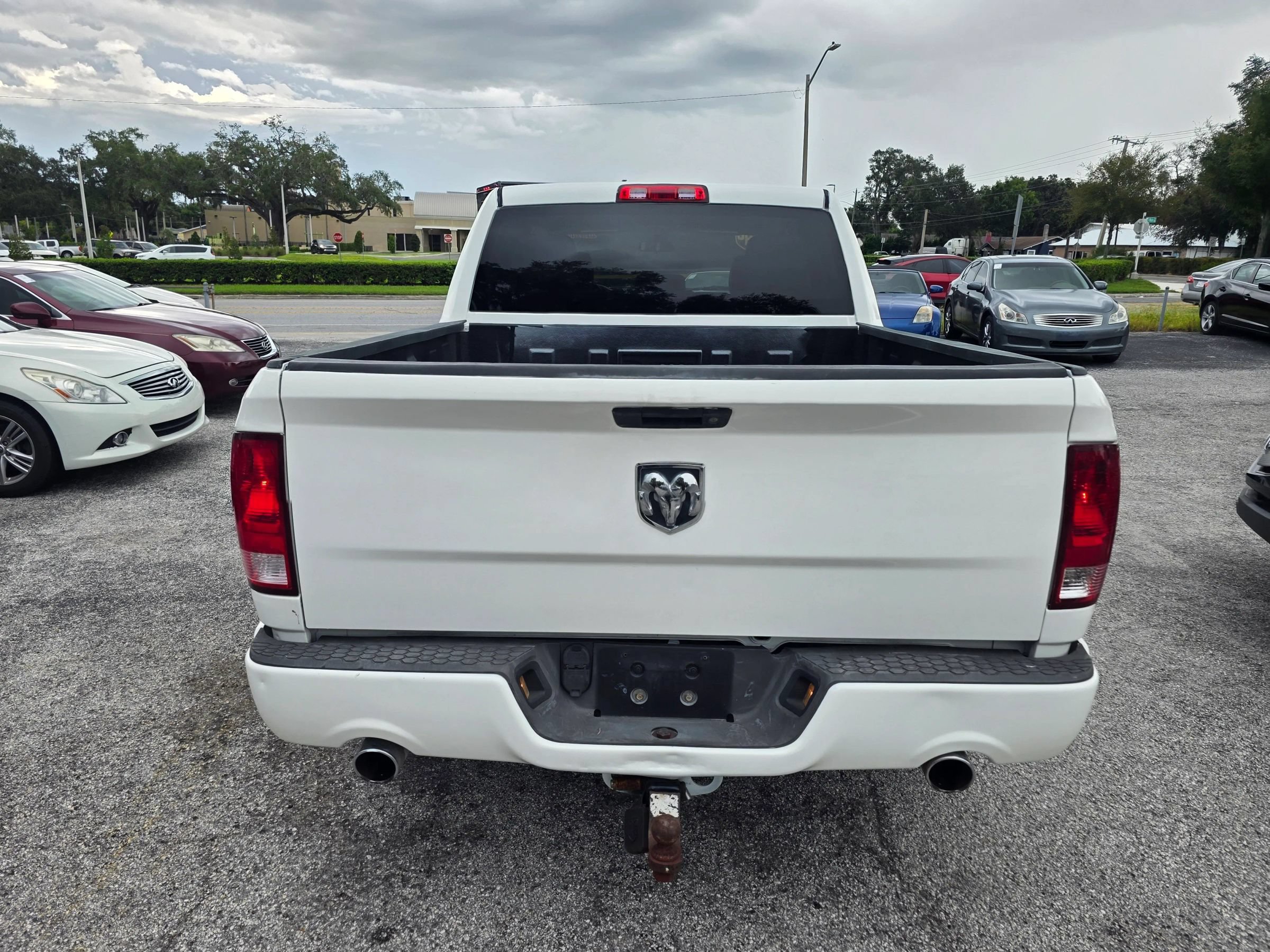 Used 2017 RAM 1500 Express RWD image 6