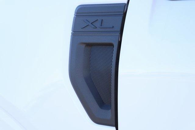 New 2025 Ford Maverick XL w/ Equipment Group 101A image 3