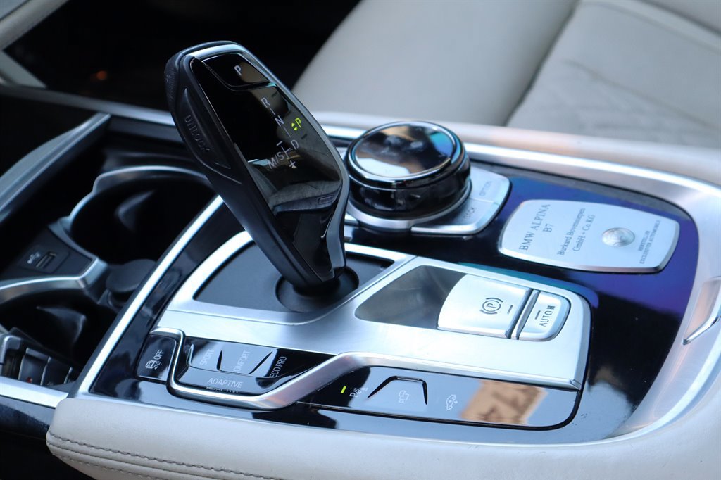 Used 2020 BMW ALPINA B7 xDrive w/ Luxury Rear Seating Package AWD/4WD image 57