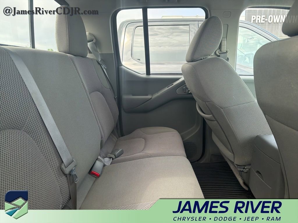 Used 2021 Nissan Frontier 4x4 Crew Cab image 8