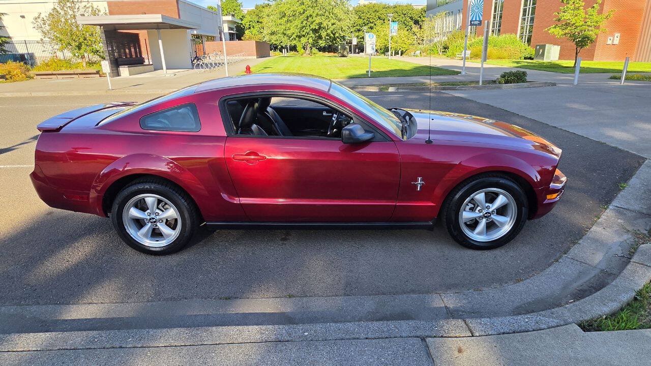 Used 2007 Ford Mustang Premium RWD image 4