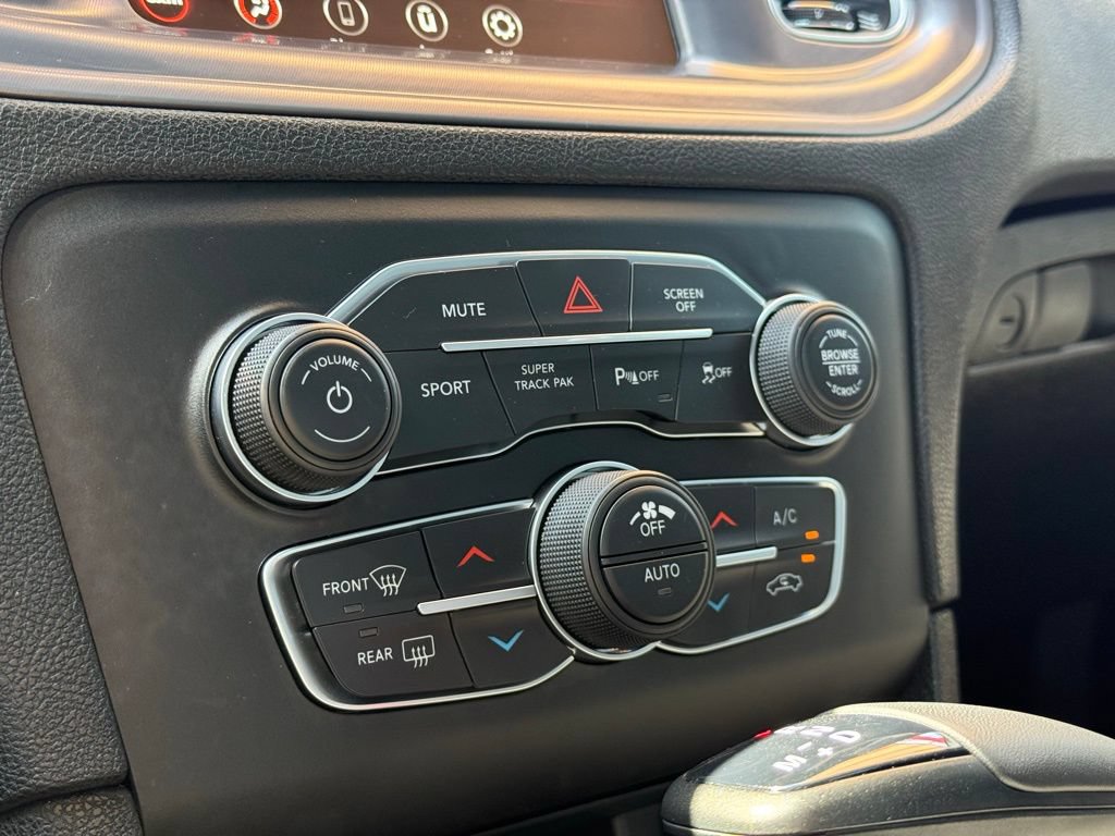 Used 2023 Dodge Charger R/T w/ Harman/Kardon Audio Group RWD image 27