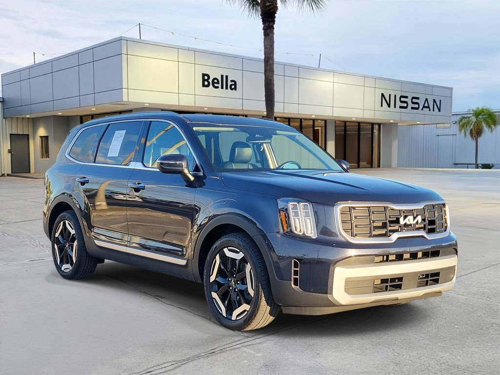 Used 2025 Kia Telluride S image 2