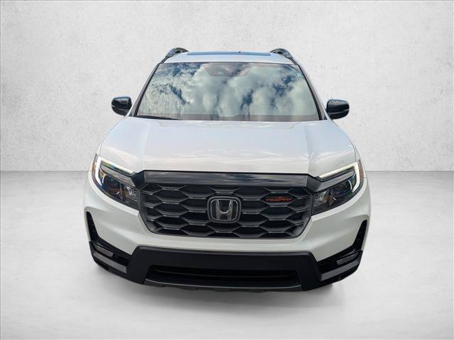 Certified 2025 Honda Passport TrailSport image 2