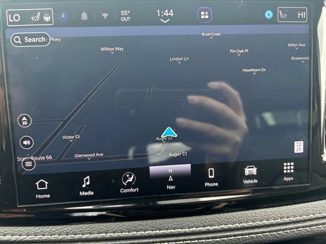 Used 2023 Chrysler Pacifica Limited FWD image 5