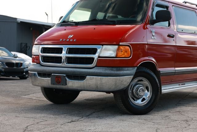 Used 2000 Dodge B3500 RWD image 23