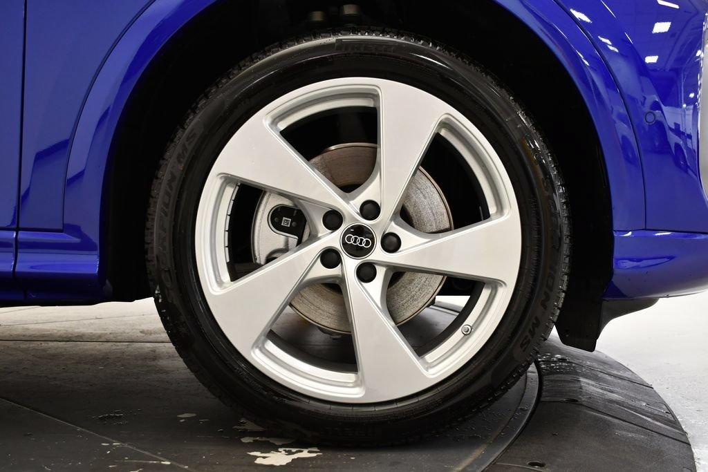 Used 2025 Audi Q5 Prestige w/ 20" Wheel Package AWD/4WD image 16