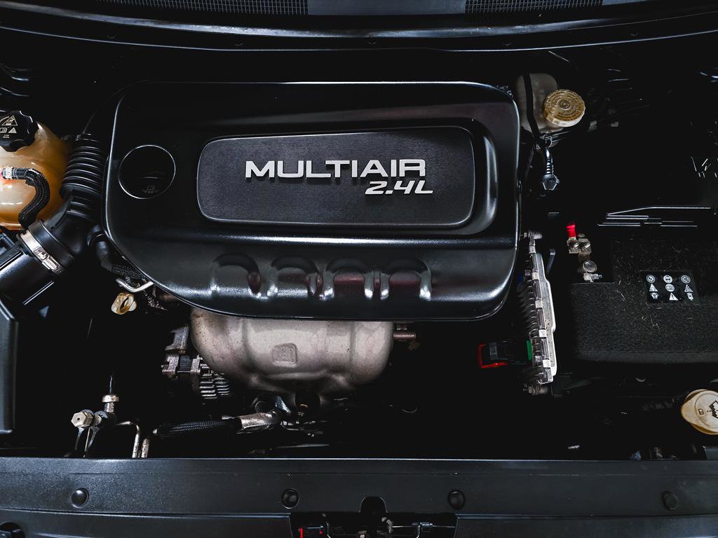 Used 2017 Chrysler 200 Limited Platinum w/ Comfort & Convenience Group image 12