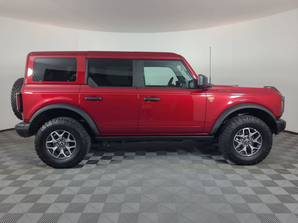 Used 2025 Ford Bronco Badlands AWD/4WD image 2