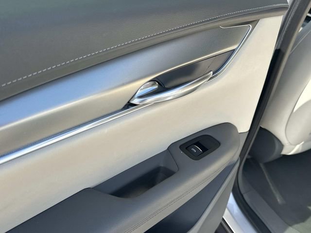 Used 2019 Cadillac XT5 Luxury FWD image 16
