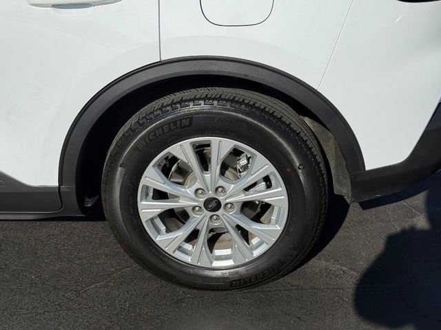 Used 2023 Ford Escape Active w/ Cold Weather Package image 4