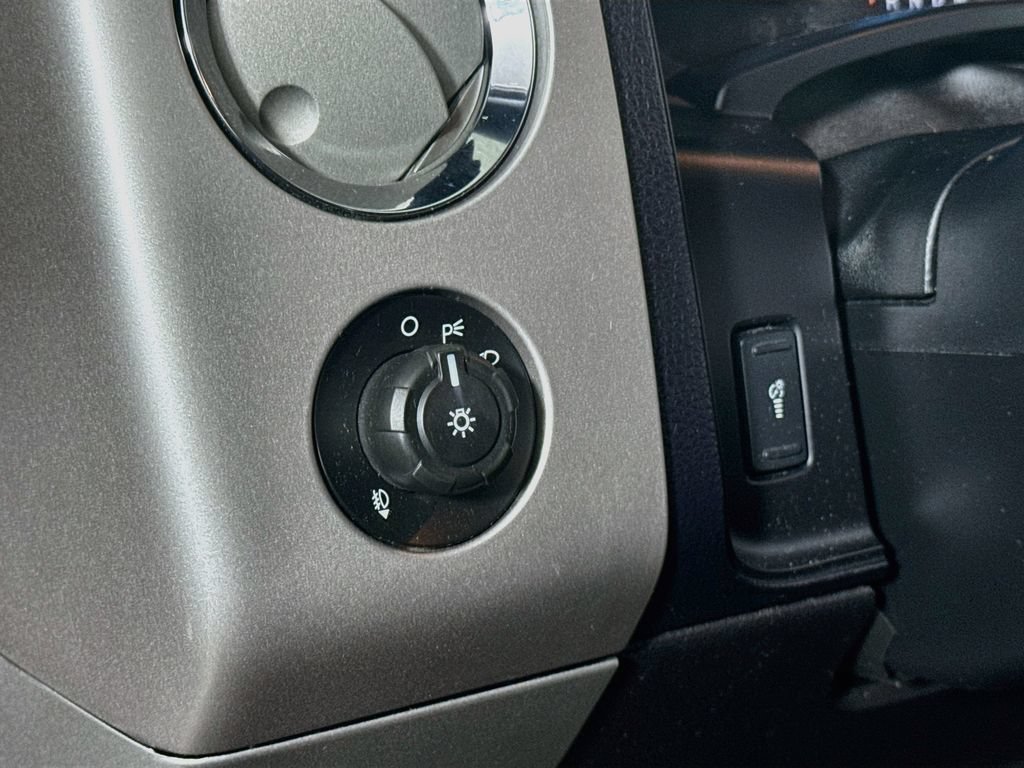 Used 2017 Ford Expedition EL Limited w/ Equipment Group 301A RWD image 10