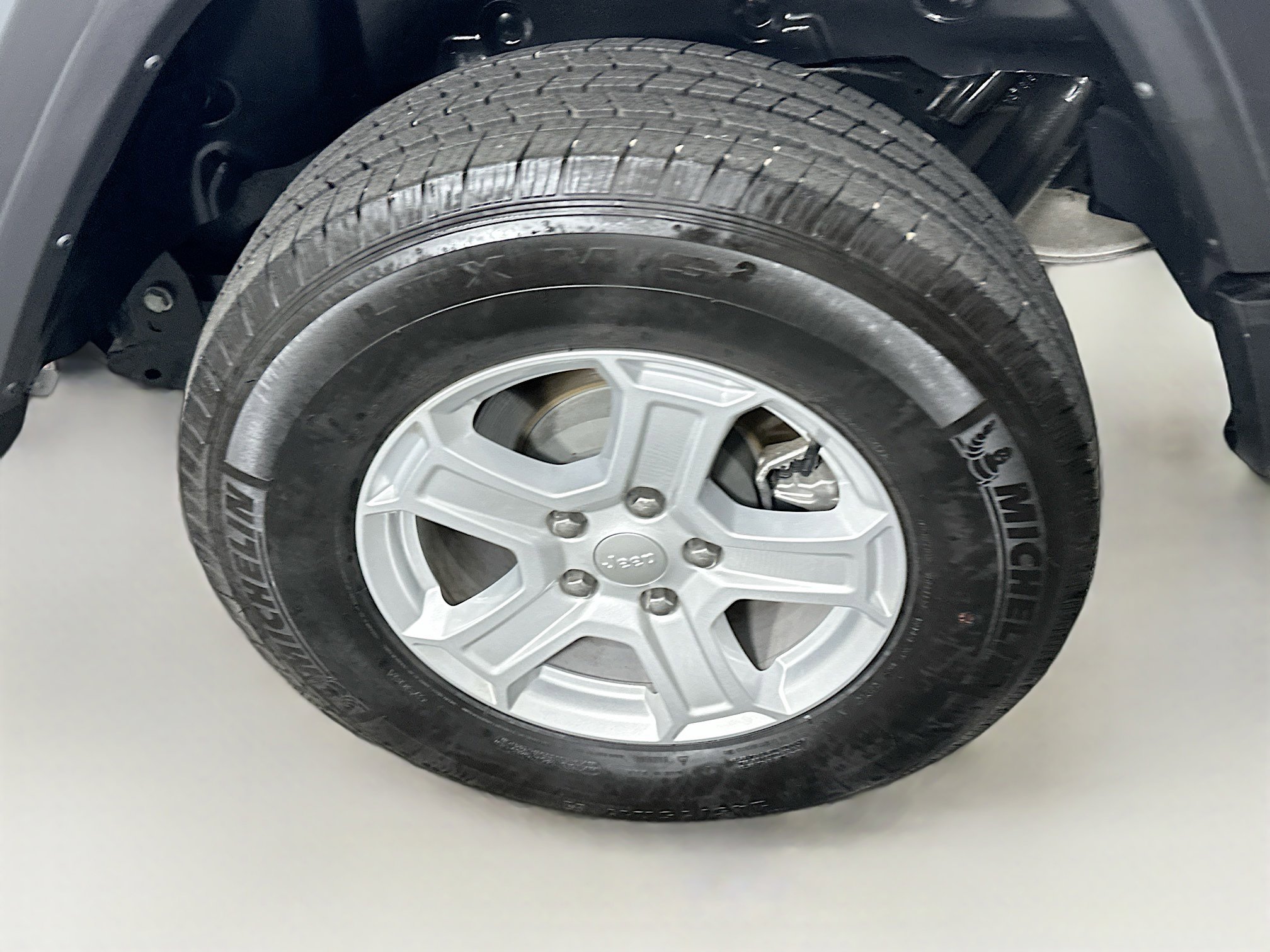 Used 2022 Jeep Wrangler Sport S image 11