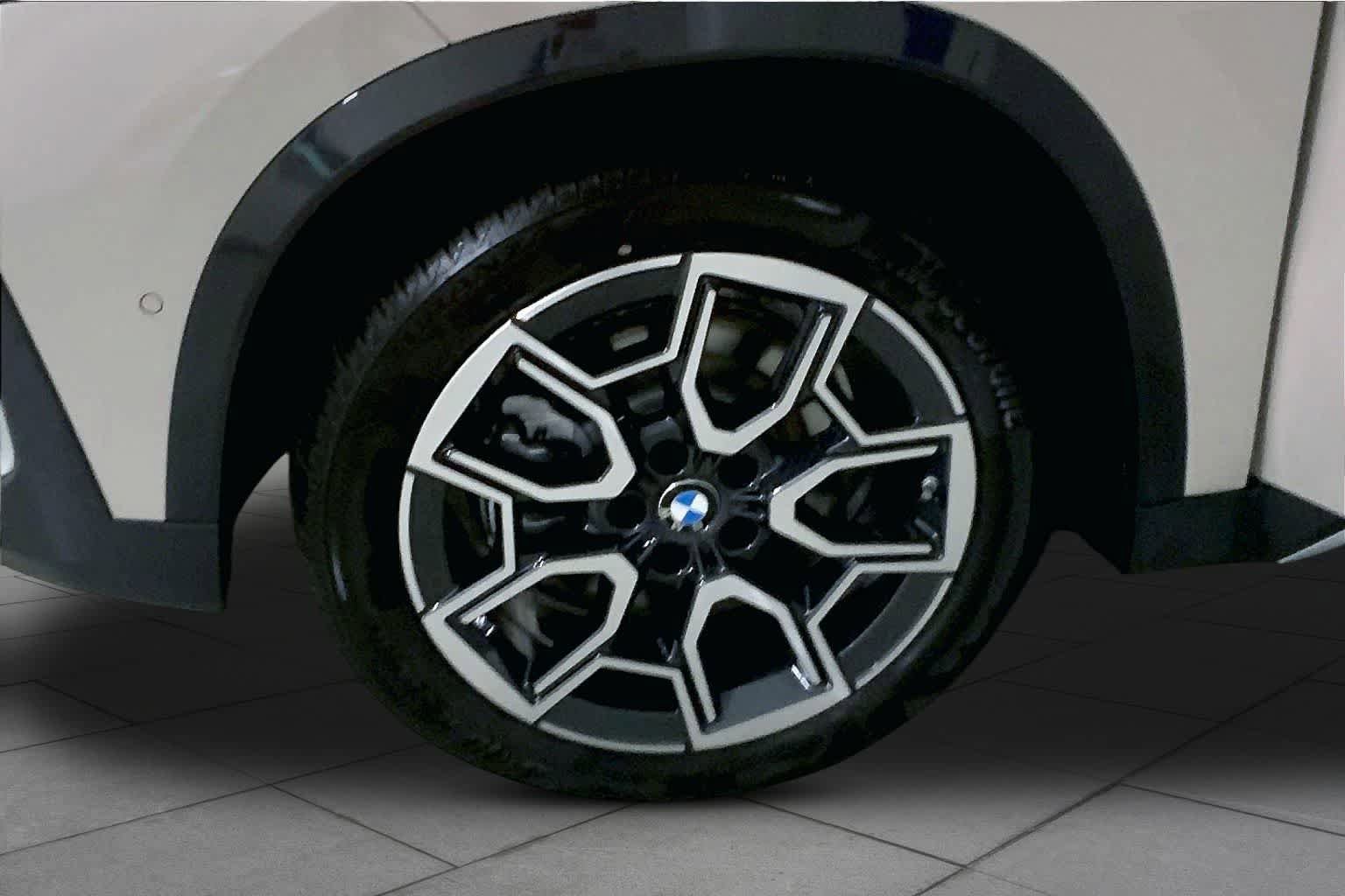 New 2026 BMW X1 xDrive28i w/ Technology Package AWD/4WD image 11