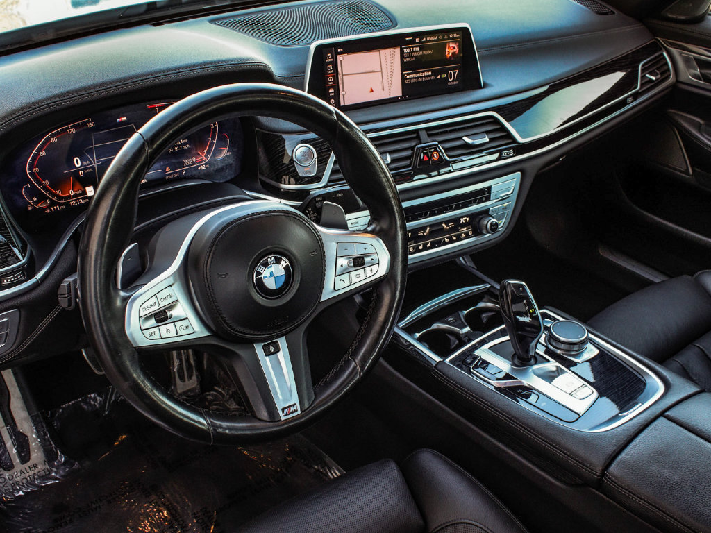 Used 2022 BMW 740i xDrive w/ M Sport Package AWD/4WD image 15