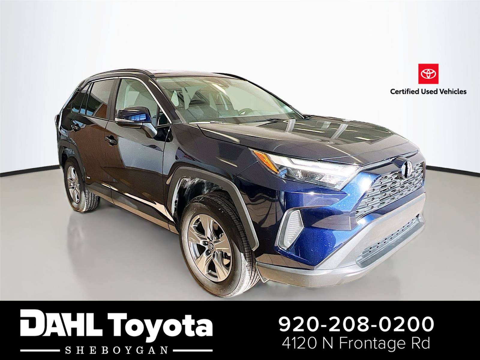 Used 2025 Toyota RAV4 XLE image 1