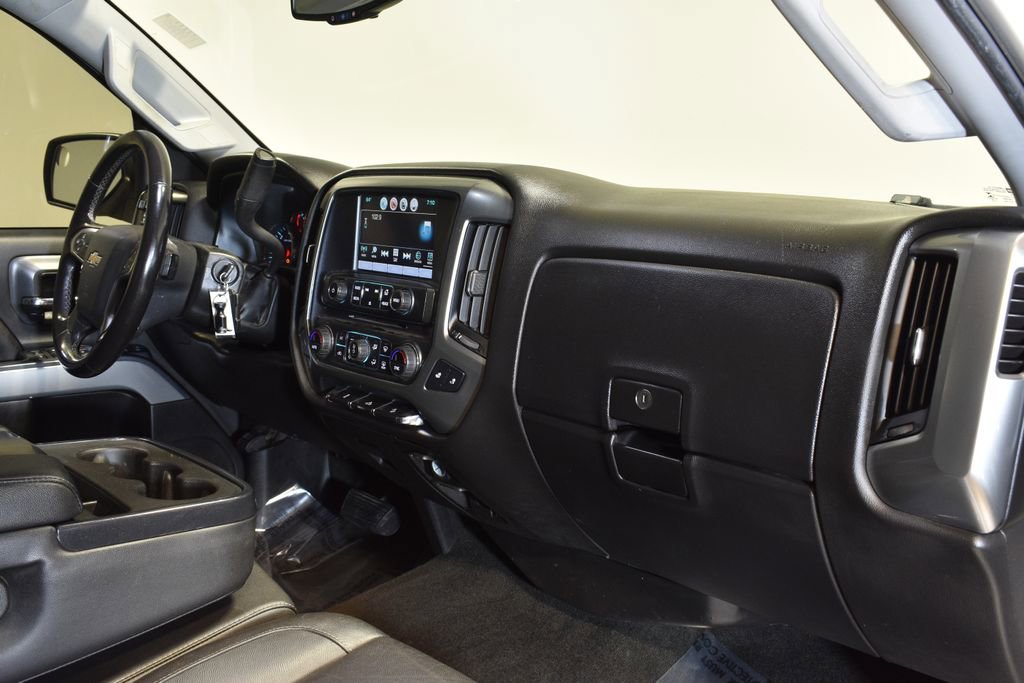Used 2018 Chevrolet Silverado 1500 LT w/ Redline Edition image 31
