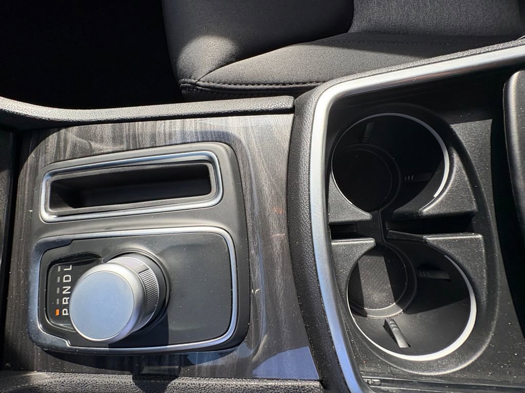 Used 2019 Chrysler 300 Touring w/ Chrome Appearance Package image 12