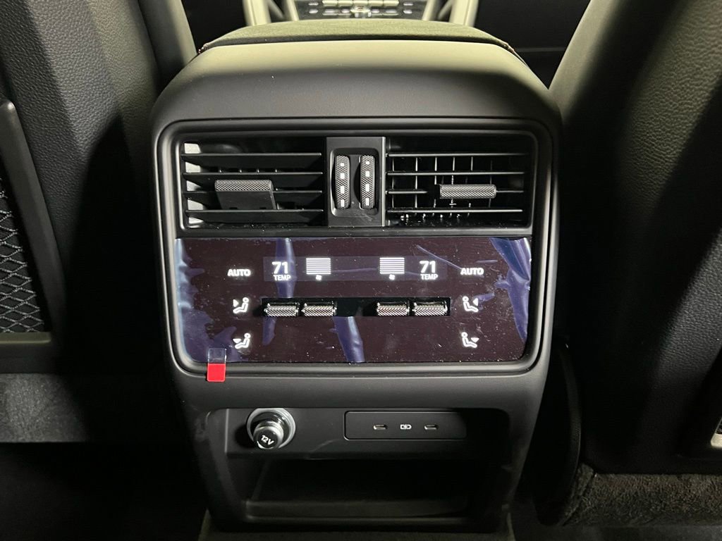 Certified 2025 Porsche Cayenne GTS image 17