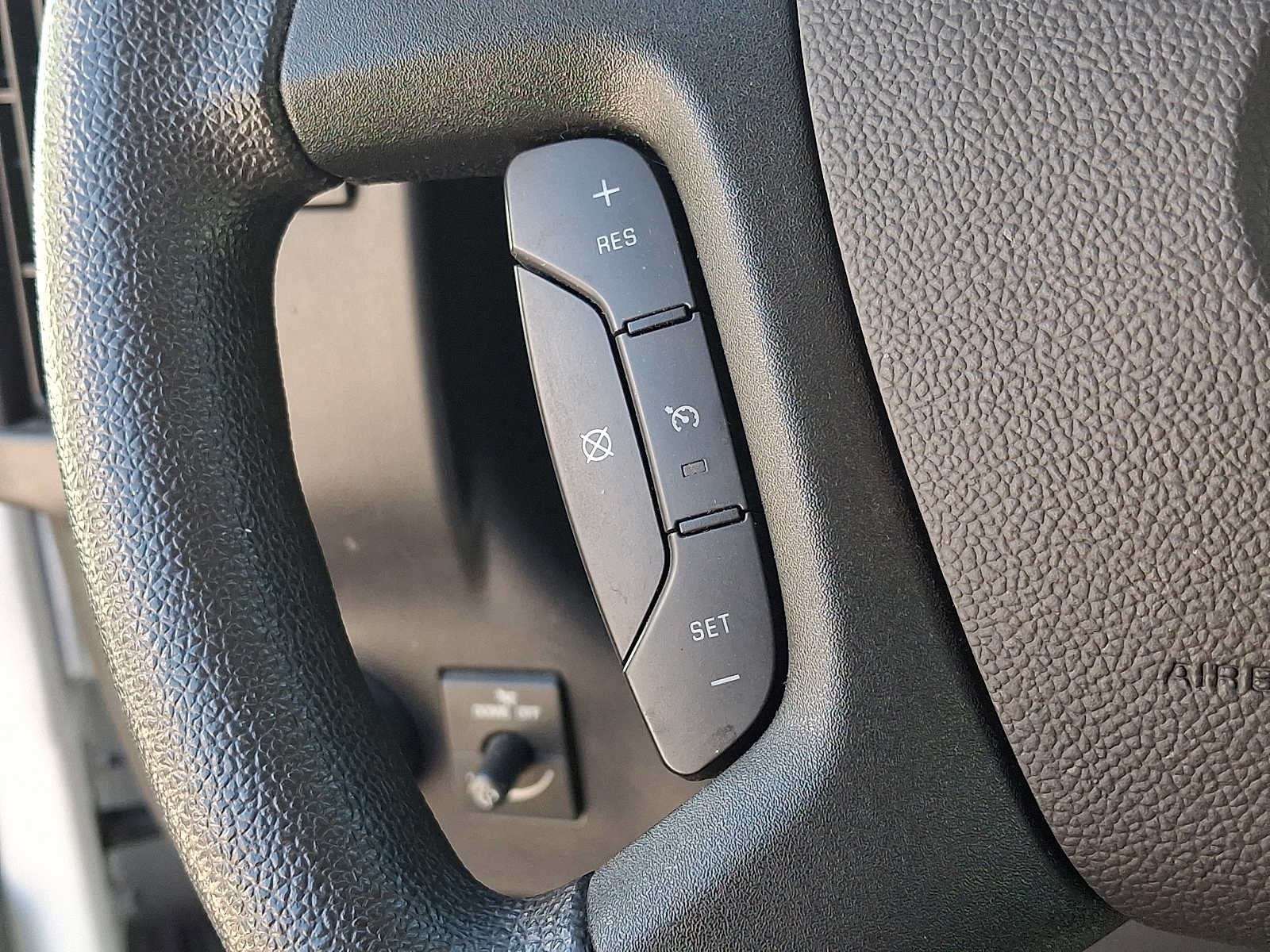 Used 2025 Chevrolet Express 2500 w/ Driver Convenience Package RWD image 20