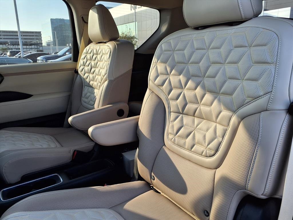 New 2026 Nissan Armada Platinum image 13