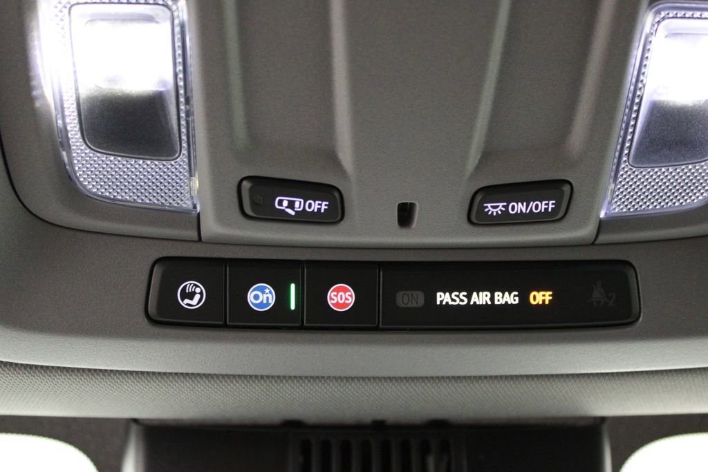 Used 2024 Chevrolet Silverado 1500 Custom image 39